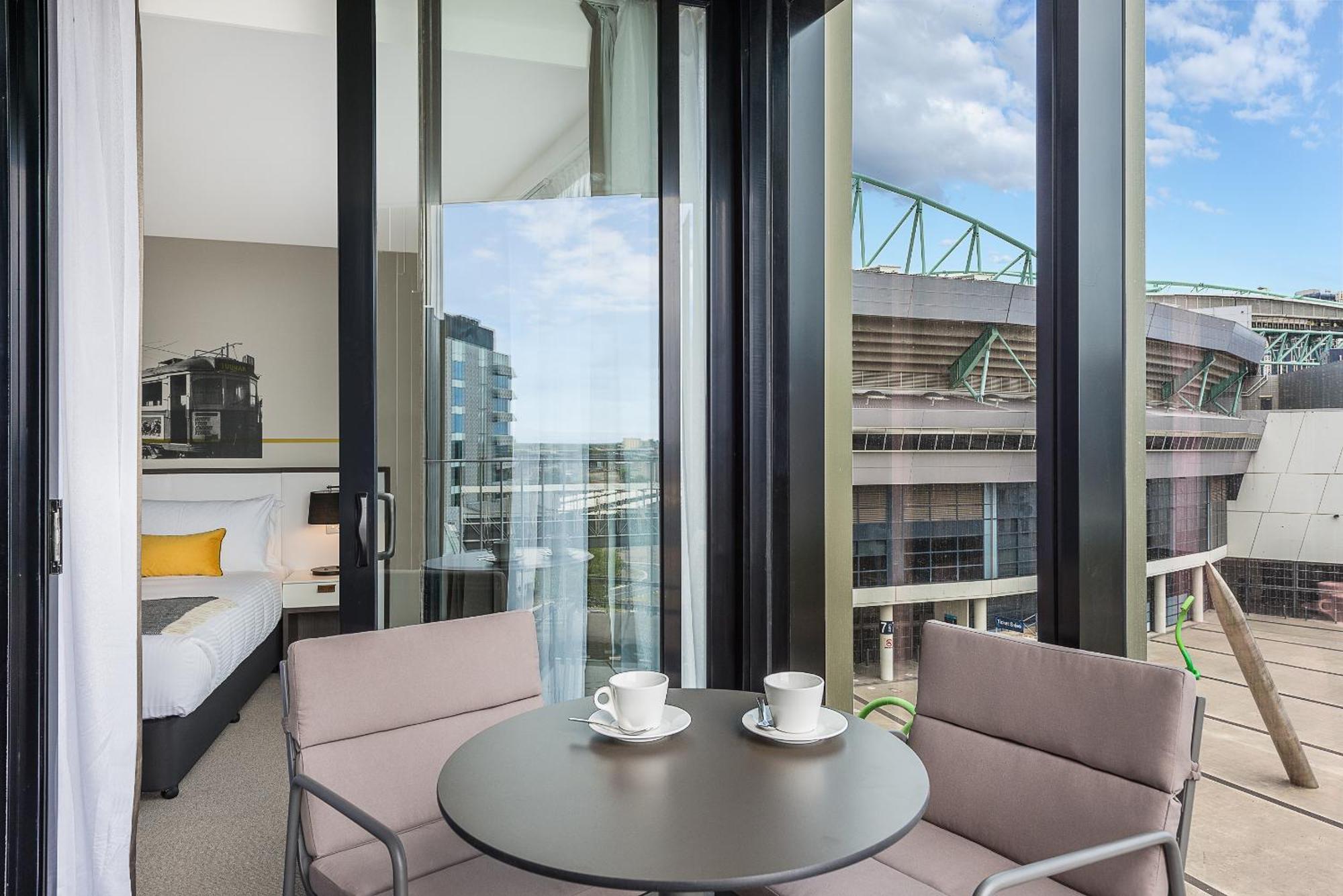 Peppers Docklands Ξενοδοχείο Μελβούρνη Εξωτερικό φωτογραφία The apartment's balcony
